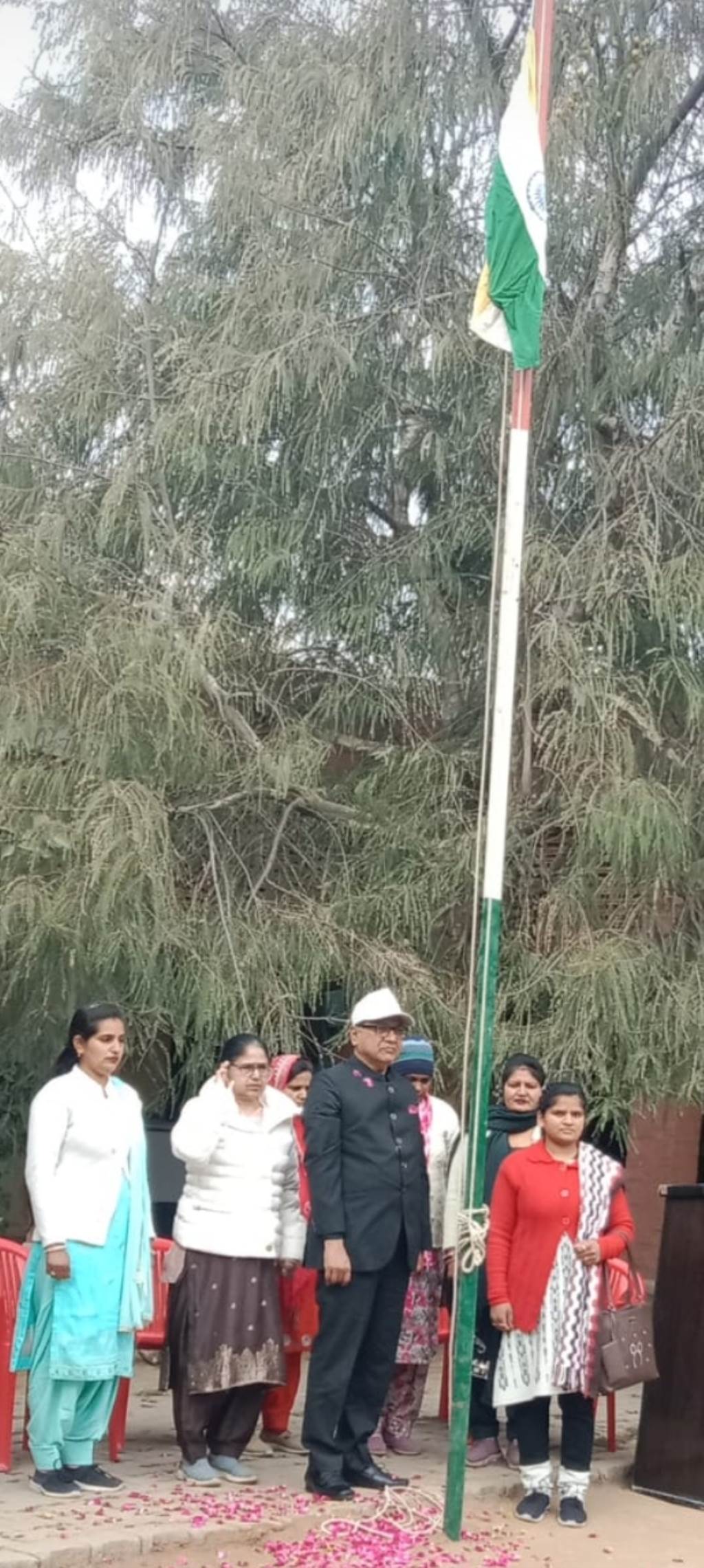 कस्तूरबा गांधी बालिका विद्यालय खाई में 77वां गणतंत्र दिवस मनाया